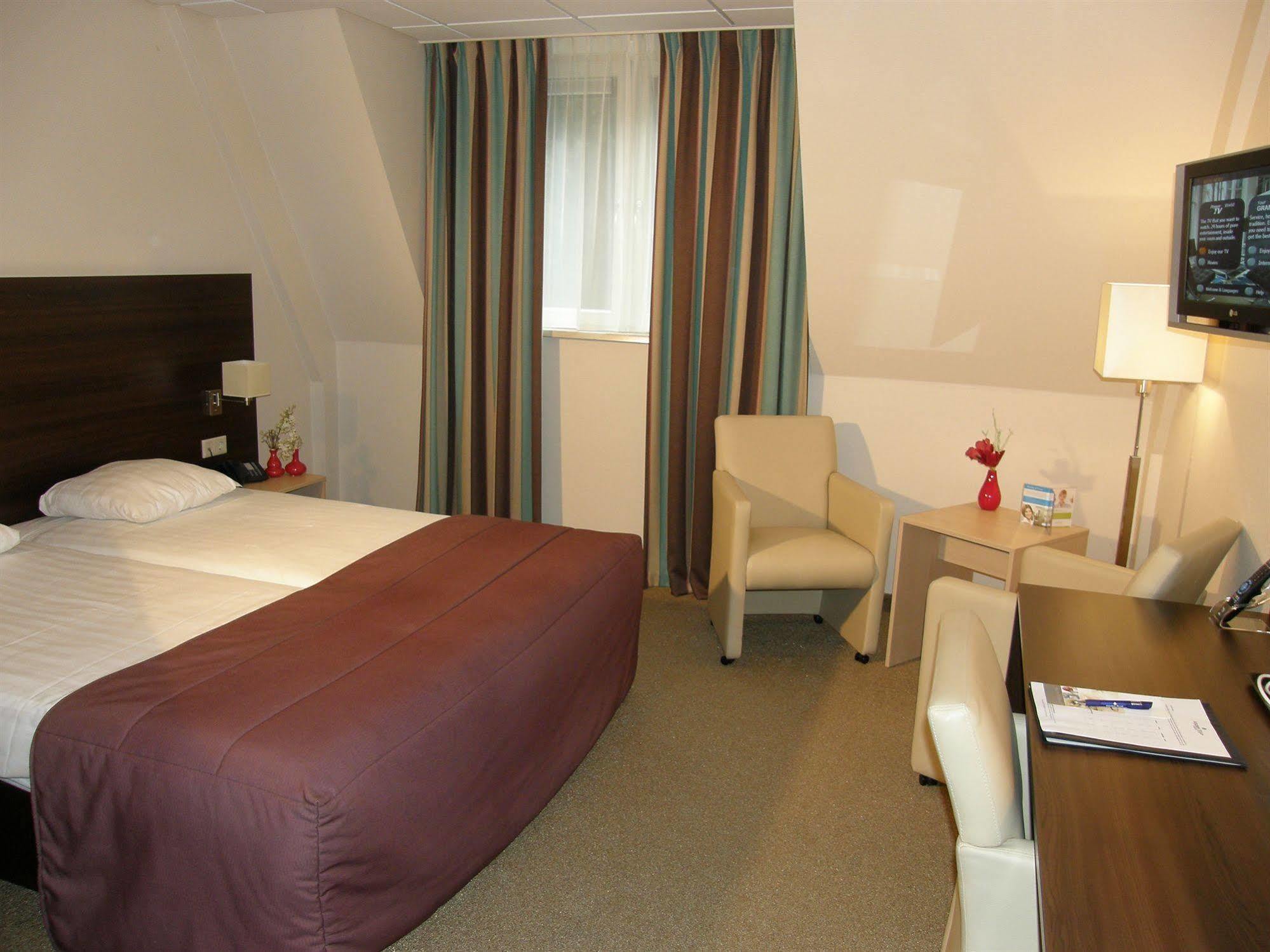 Hotel De Werelt Garderen Εξωτερικό φωτογραφία